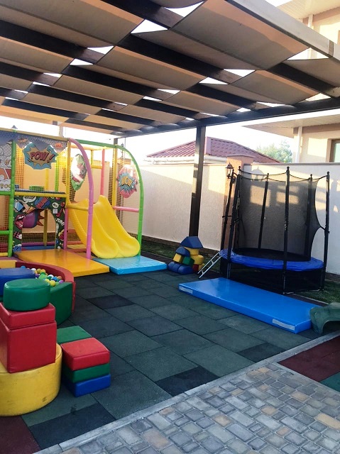 Отель с детской площадкой в Прибрежном (Крым). 