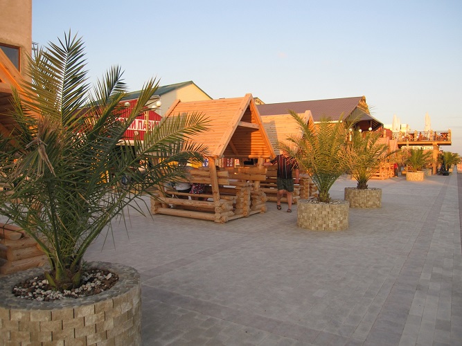 Крым, Прибрежное, цены на отдых в Евпатории.  